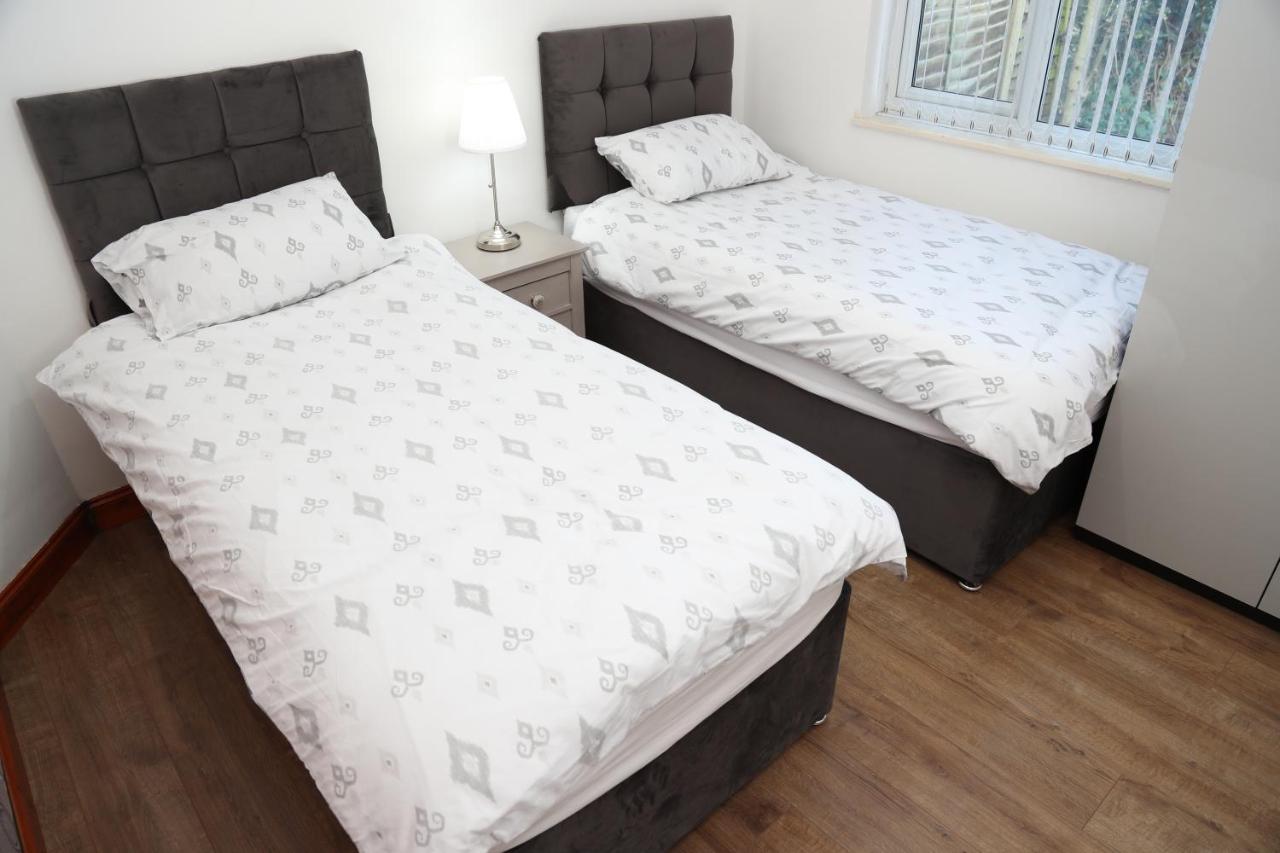 Cosy 3-Bed Bungalow Nec Airport Close To Amenities Birmingham Ngoại thất bức ảnh